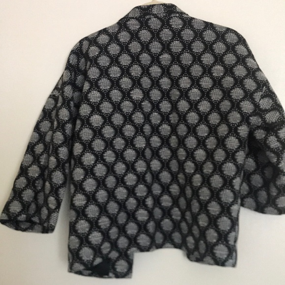 H&M: Navy Blue with gray pattern blazer - Picture 4 of 4